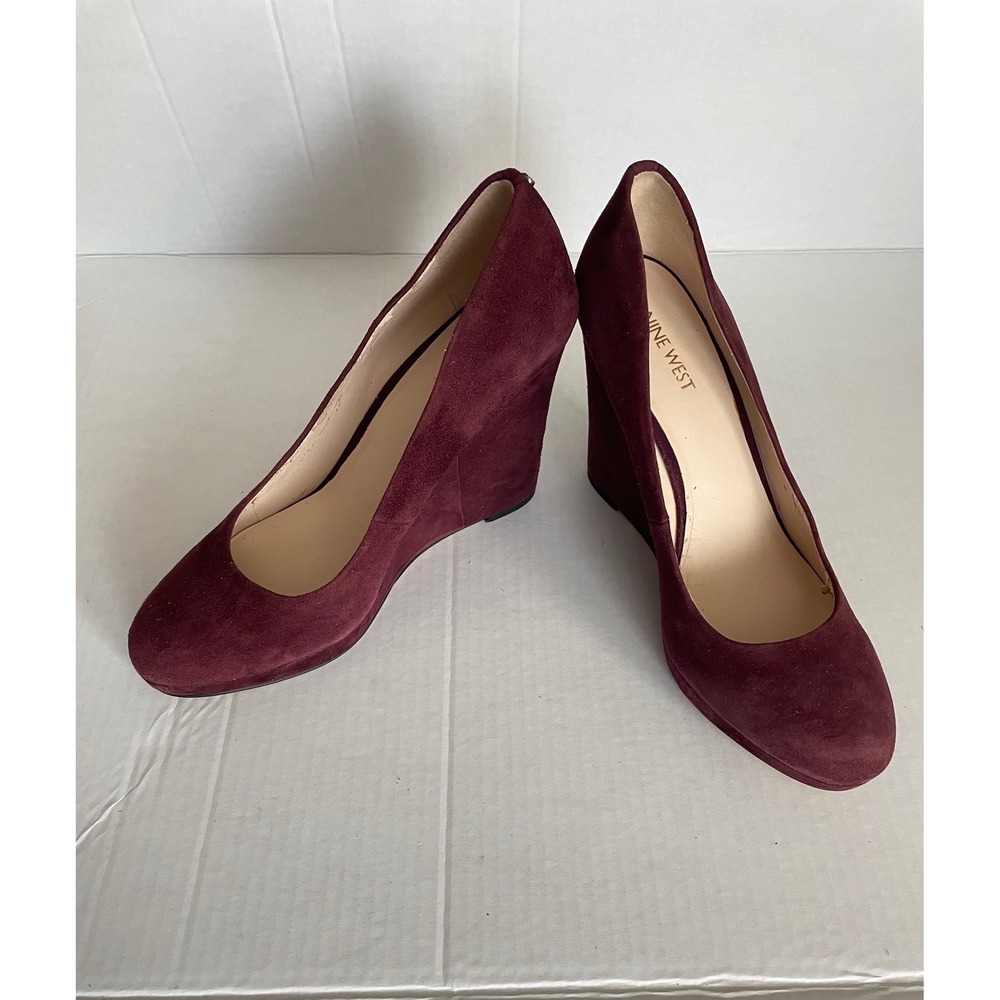 Nine West Suede Halenia Wedge Pumps Burgundy Wine Almond Toe -11M (with flaws)